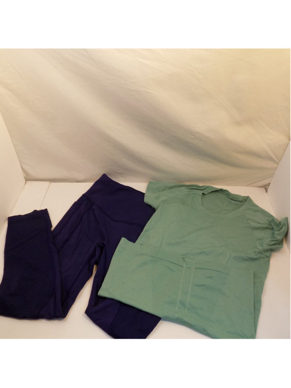 Women's Lululemon Athletic Set//Size 6